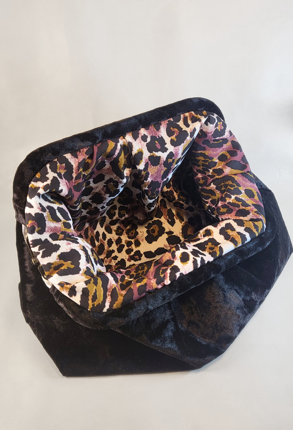 Noir Léopard Clutch