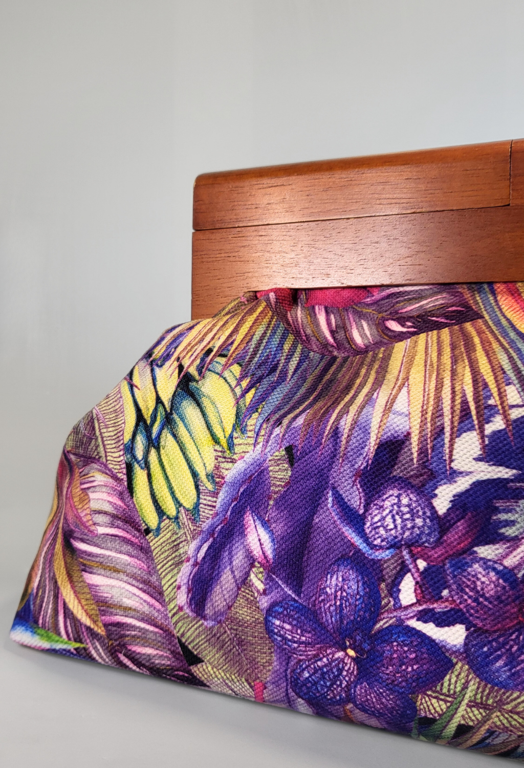 TROPICA WOOD CLUTCH