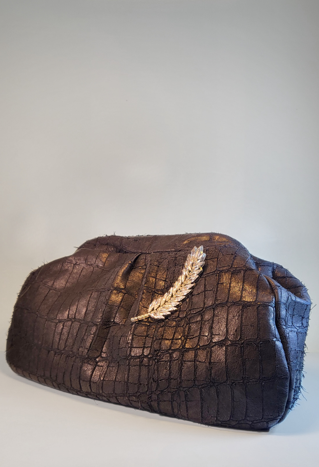 NOIR LEAF CLUTCH